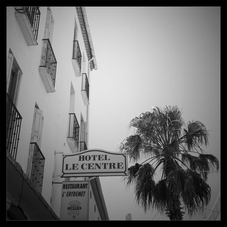 Hotel Le Centre Le Boulou Bagian luar foto