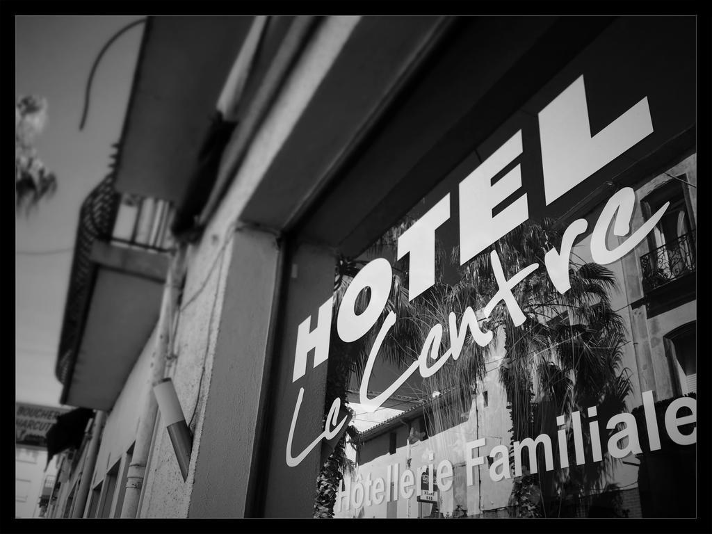 Hotel Le Centre Le Boulou Bagian luar foto