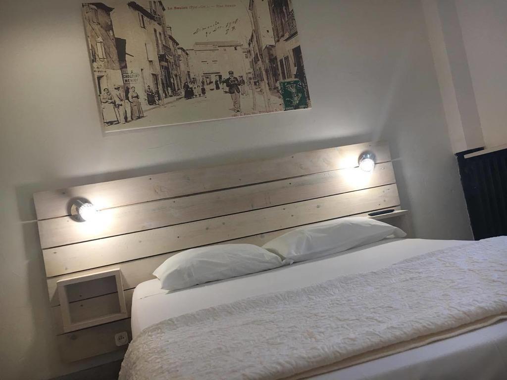 Hotel Le Centre Le Boulou Bagian luar foto