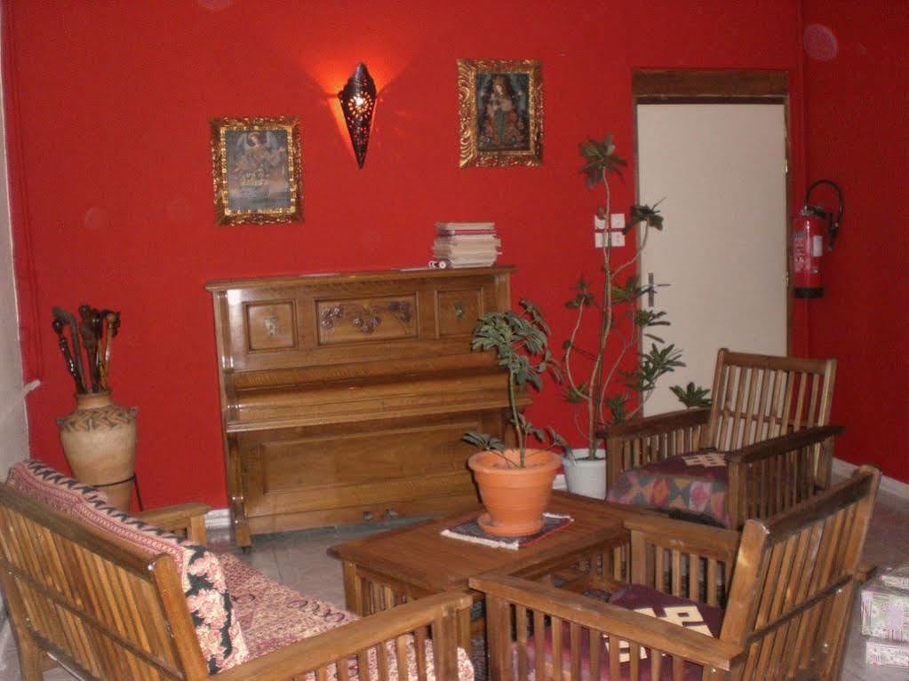 Hotel Le Centre Le Boulou Bagian luar foto